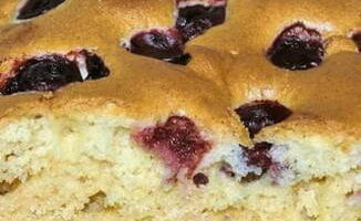 Пирог с черешней – 8 пошаговых рецептов в духовке