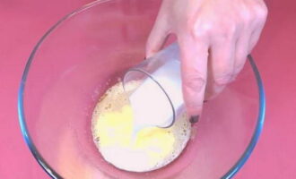 Плюшки с сахаром — 8 пошаговых рецептов в духовке