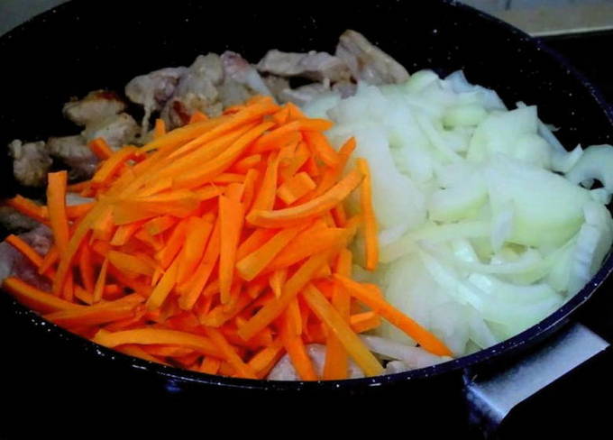Плов на сковороде — 10 рецептов приготовления