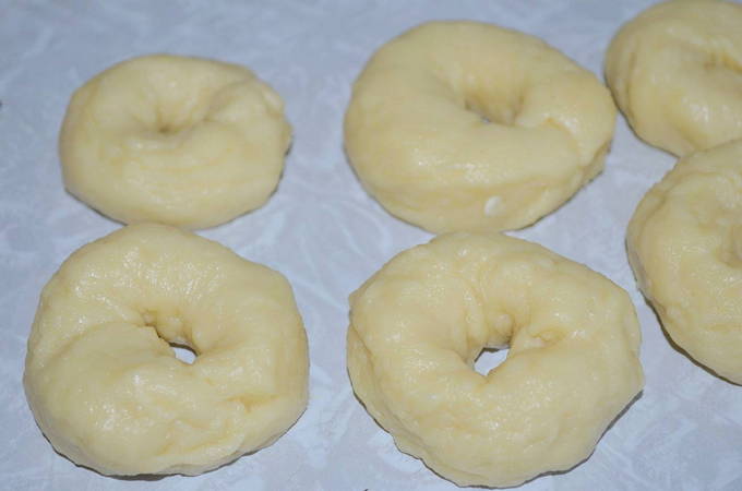 Пончики на кефире — 7 рецептов пышных пончиков в домашних условиях