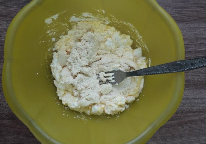 Пышные сырники из творога с манкой на сковороде – 7 вкусных рецептов