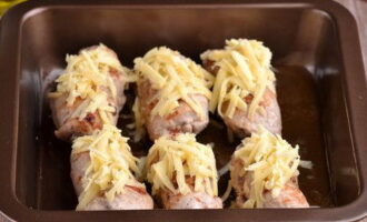Рулетики из свинины с начинкой в духовке — 8 пошаговых рецептов