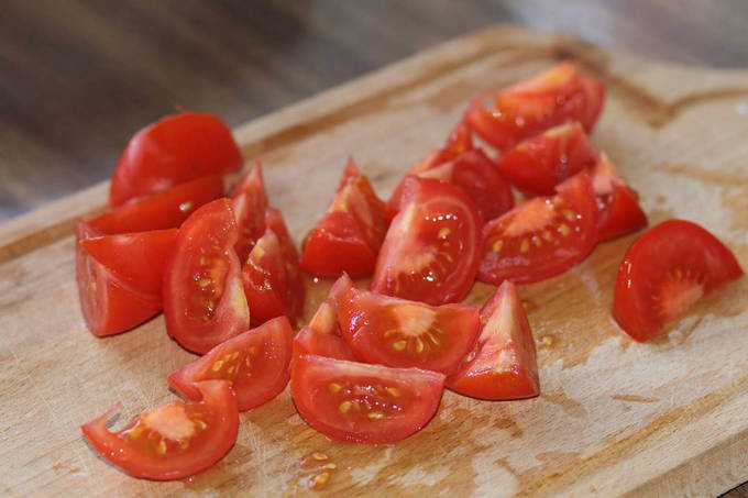 Салат из огурцов и помидоров на зиму — 10 самых вкусных рецептов