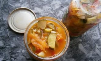 Салат из огурцов и помидоров на зиму — 10 самых вкусных рецептов