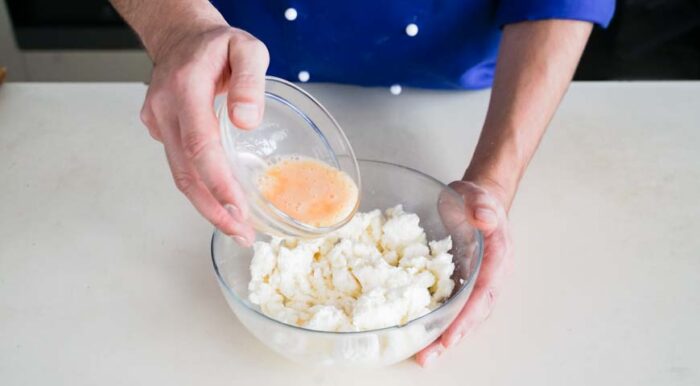 Сырники с содой: с творогом, с изюмом, пышные, вкусно и быстро, рецепты приготовления