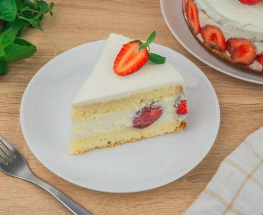 Торт с клубникой — 10 рецептов в домашних условиях