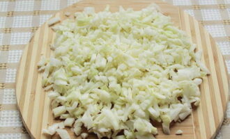 Тушеная капуста с сосисками – 8 пошаговых рецептов приготовления