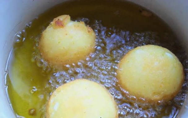 Творожные шарики – 7 рецептов жареных в масле шариков
